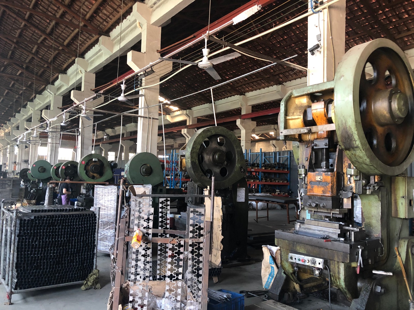 skyland-factory (1)